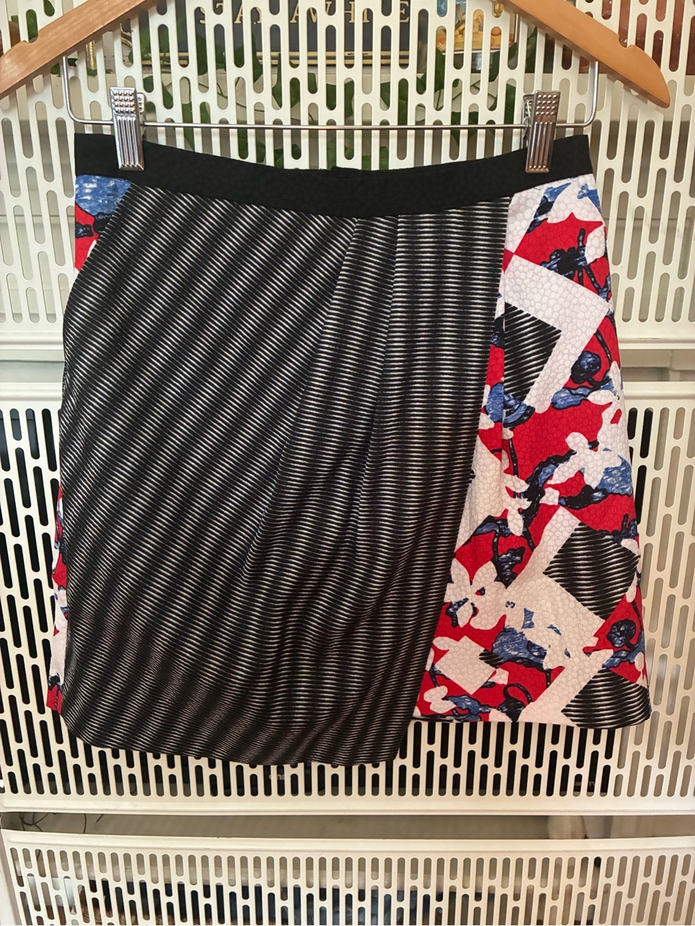 Colorblock Patterned Women's Skirt in Black, Red, Blue, White